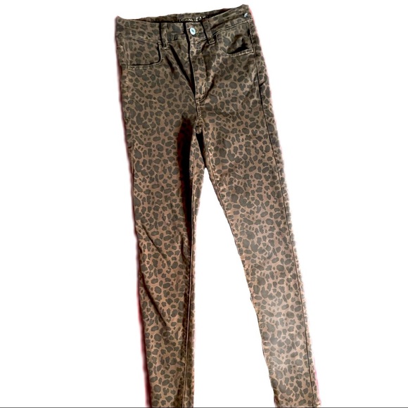 American Eagle Animal Print Jegging Super High Rise Figure Flattering Size 2 - Picture 3 of 5